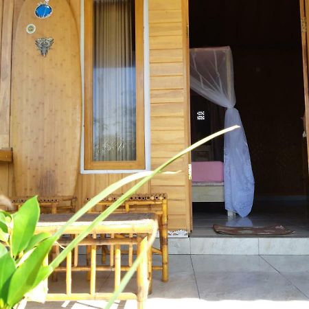 Friend House Stay & Surf Airsatang Exteriör bild