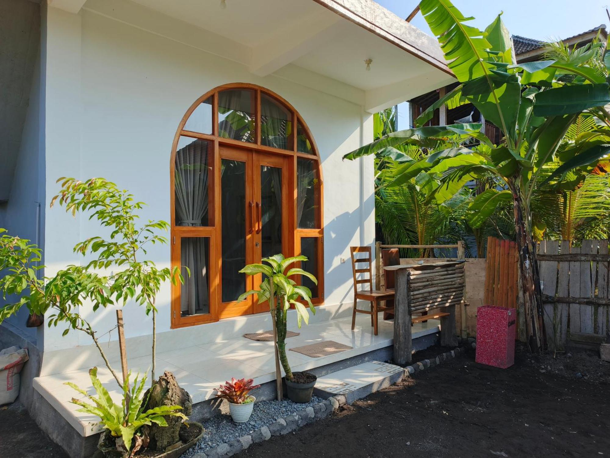 Friend House Stay & Surf Airsatang Exteriör bild