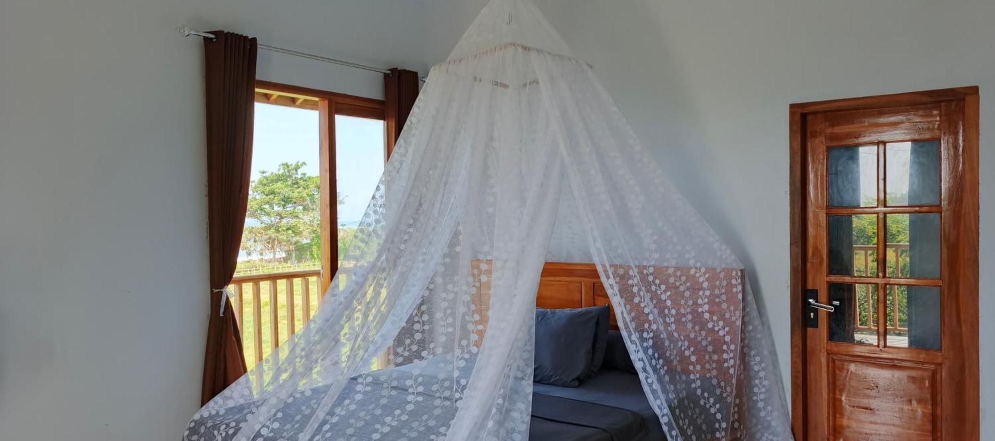 Friend House Stay & Surf Airsatang Exteriör bild