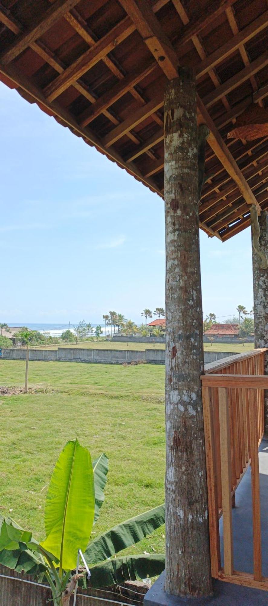 Friend House Stay & Surf Airsatang Exteriör bild