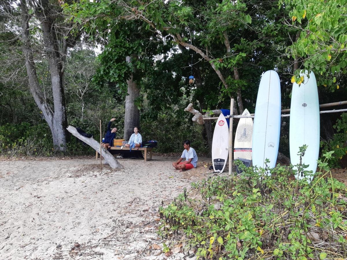 Friend House Stay & Surf Airsatang Exteriör bild